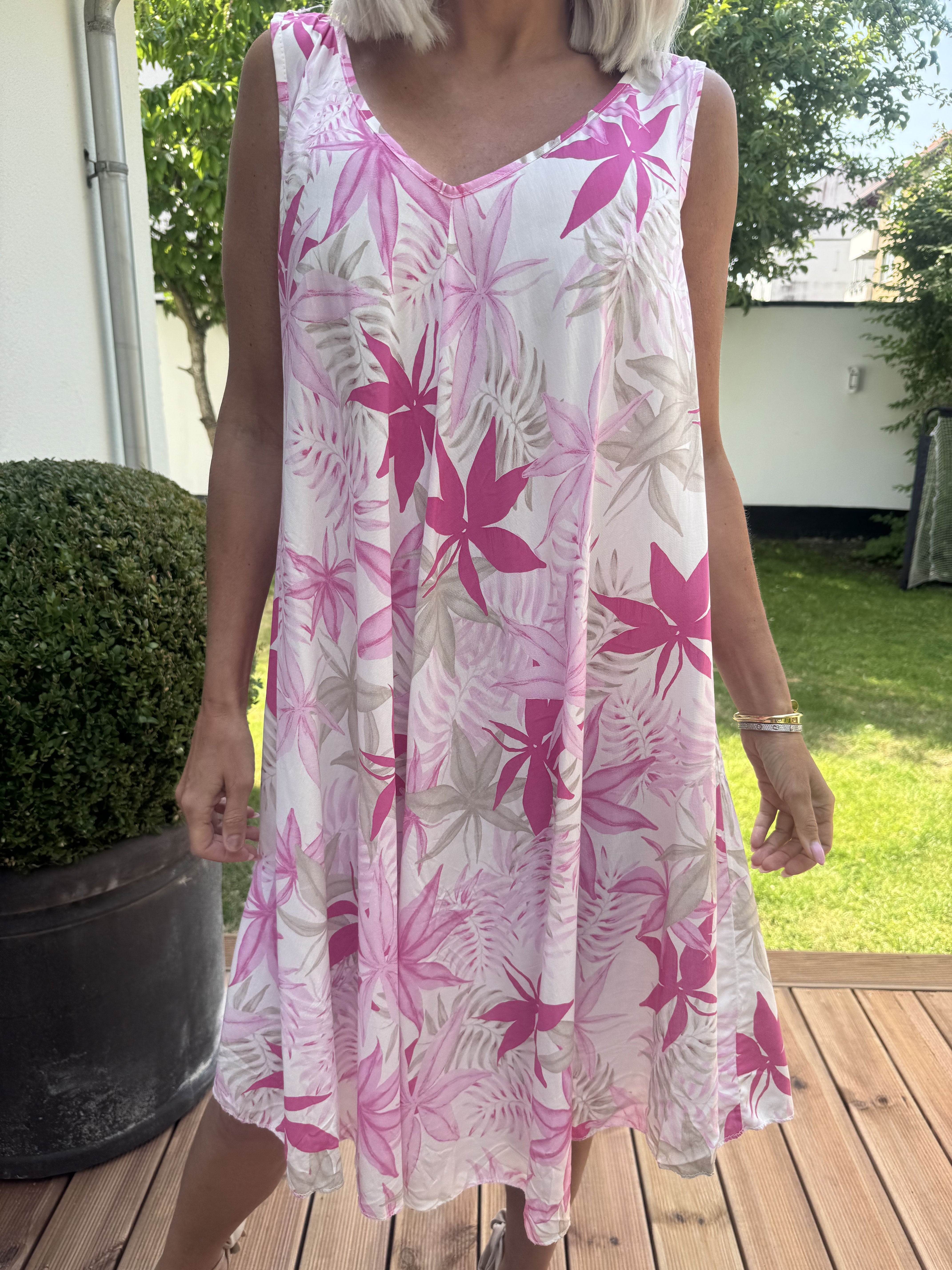 Sigri - Sød blomsterkjole i viskose med bredestropper